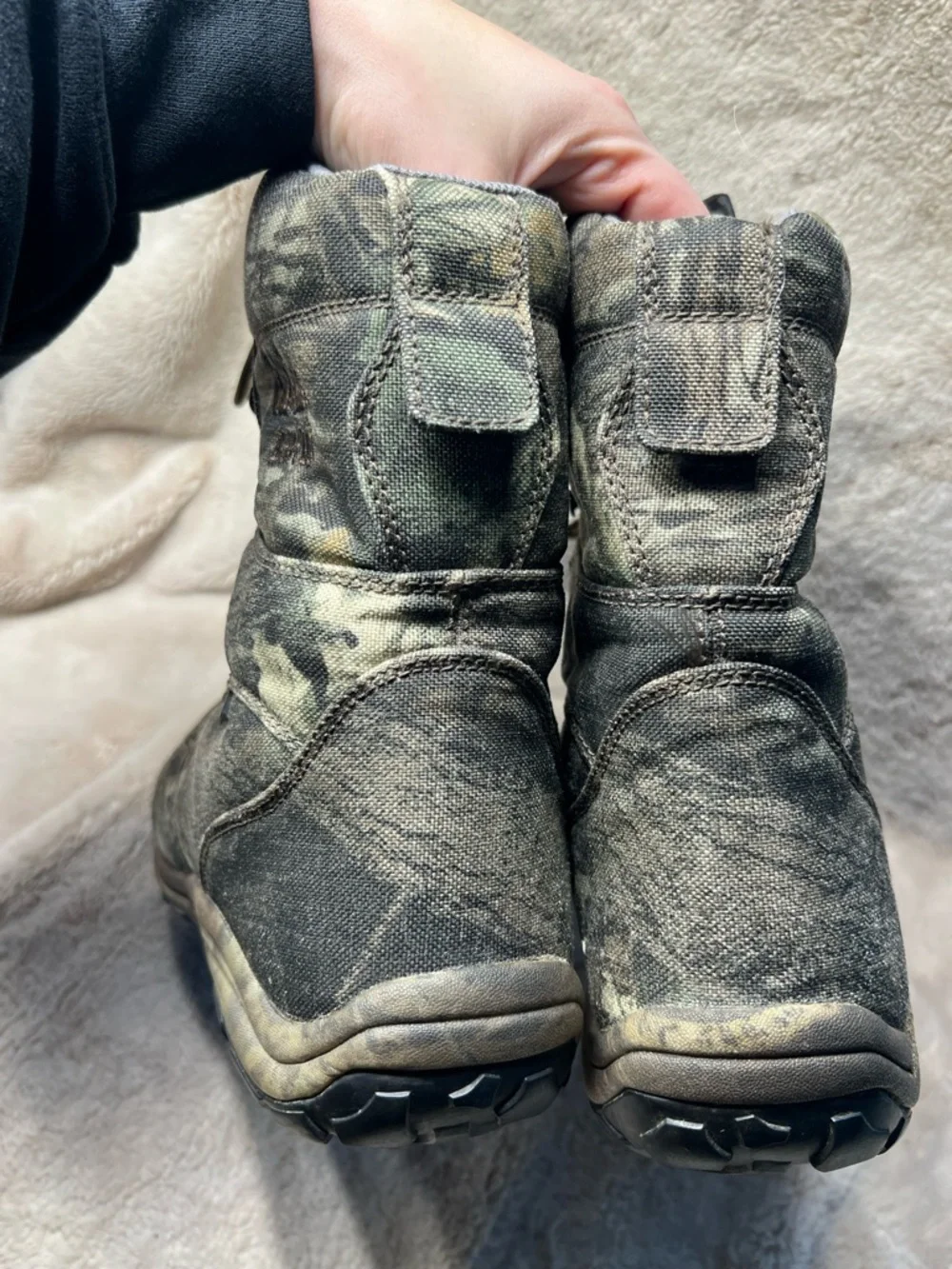 Cabela's hunting boots waterproof Dry-Plus lining Thinsulate insulation